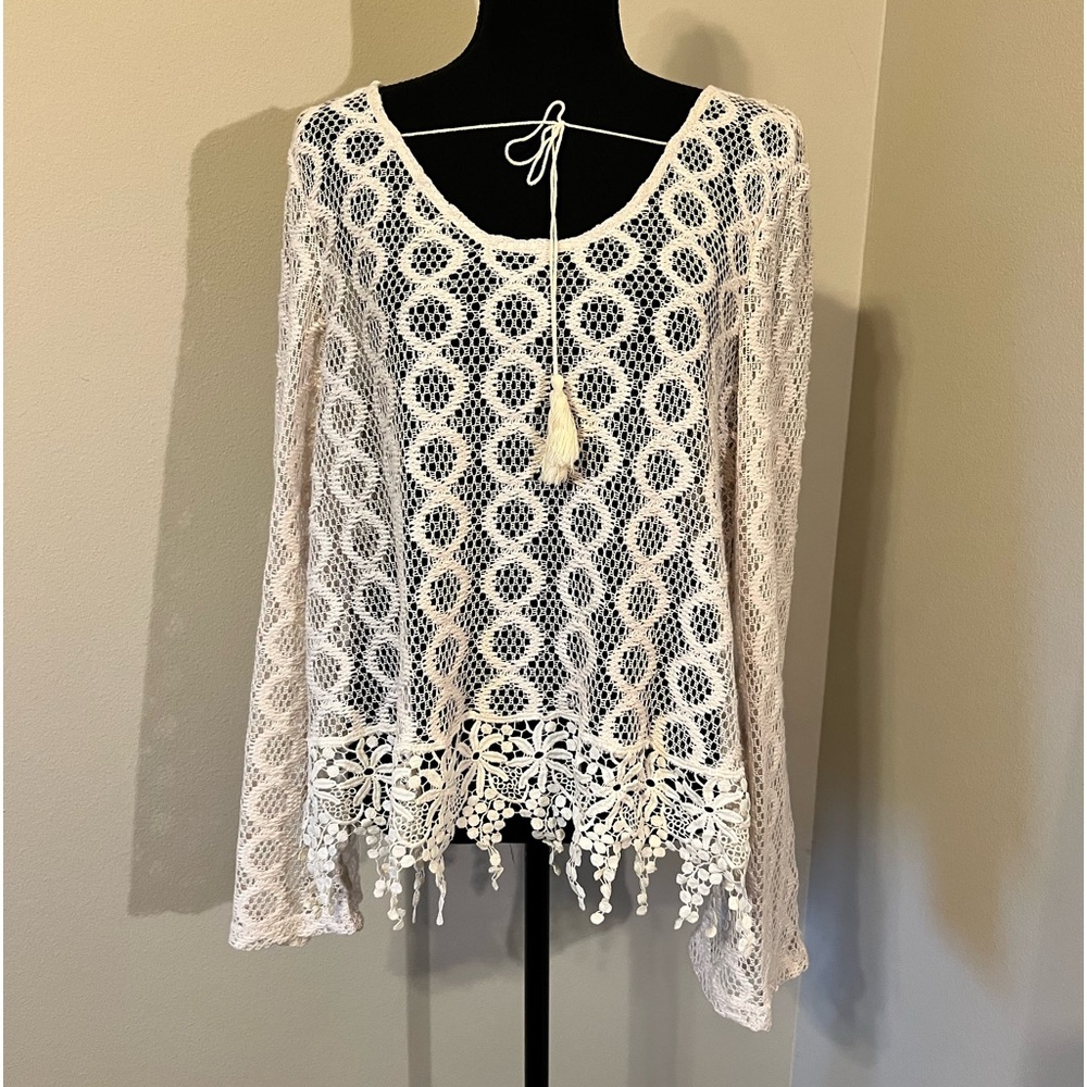 No Boundaries Crochet Lace Top (New with tags)